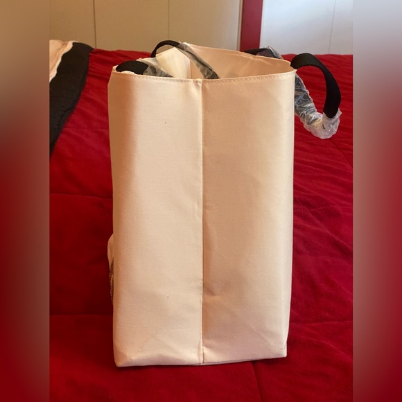 Rochas  Perfumes - Picture 5 of 5